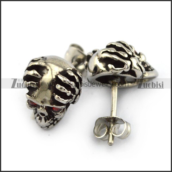 Skull Earring with 2 Ruby Rhinestons Eyes e001172