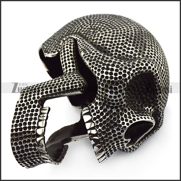 Large Heavy Skull Ornament a000350