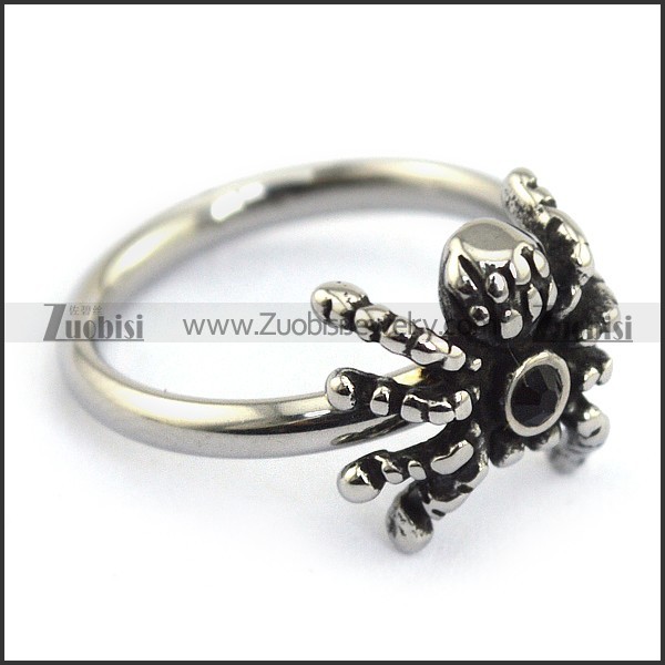 small spider ring with black stone r002071