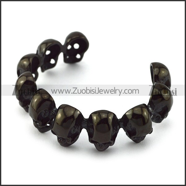 Black Stainless Steel Skull Bangle with 10 Skull Heads b005969
