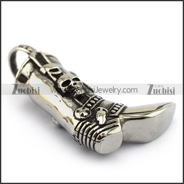 Casting Boots Pendant with Skulls p004040