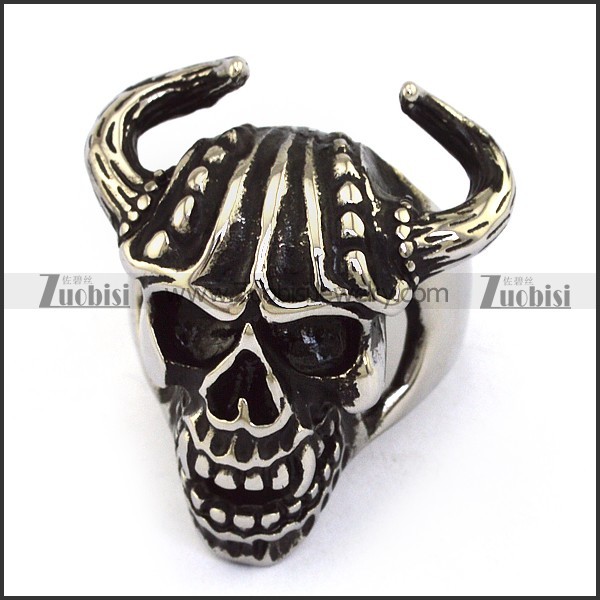 skull ring with 2 horns r001689