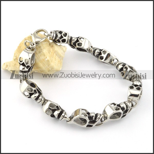 Stainless Steel Skull Bracelet -b000717