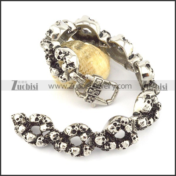 220mm skull bracelet with big casting lobster clasp b002046
