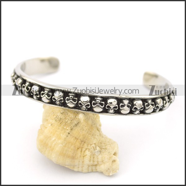 small skull heads bangle for mens b002549