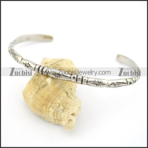 tiny bangle for women b002524