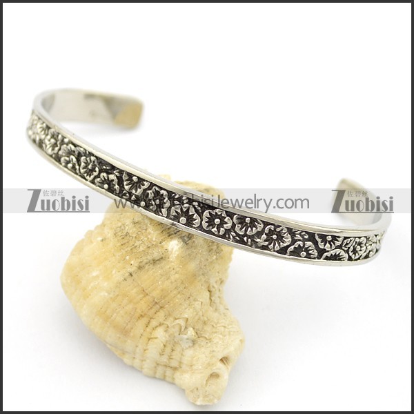 embossment petals bangle b002528