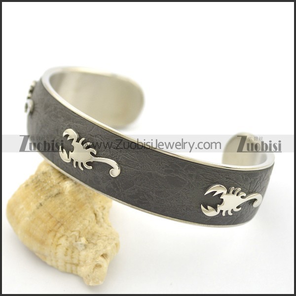 3 Scorpion Bangle b002992