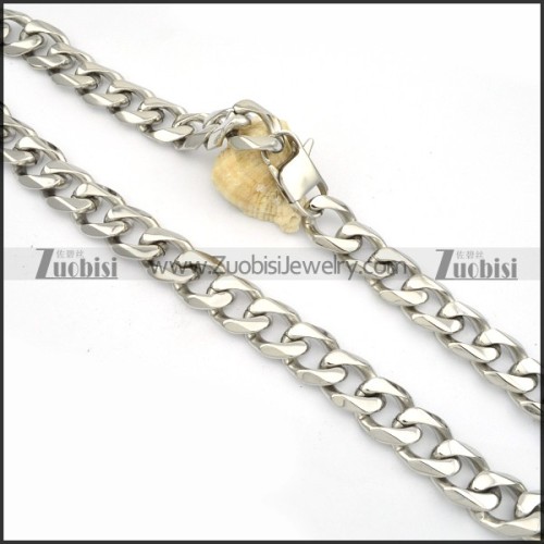 Stainless Steel Necklaces -n000130