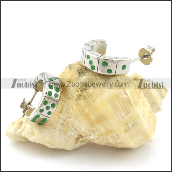 Beautiful Steel piercing earring crafted epoxy for girls -e000630