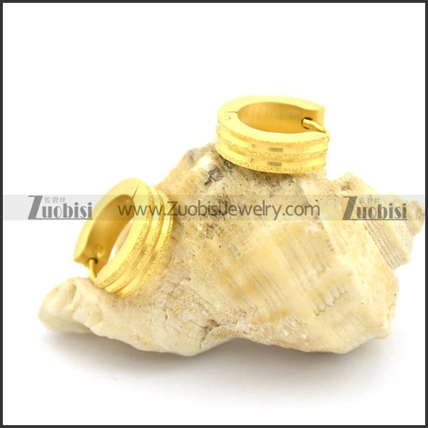 4mm small gold hoop earrings in stainless steel e000918