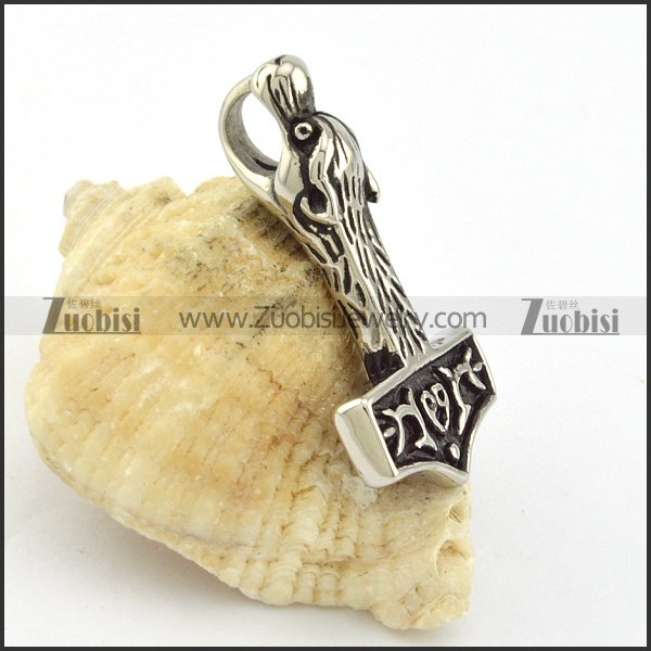 Casting Wolf Hammer Pendant -p001093