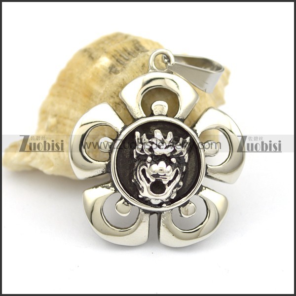 casting lion pendant p001717