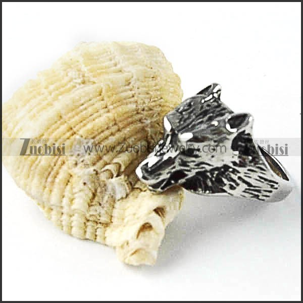Old Silver Stainless Steel Wolf Ring - r000257