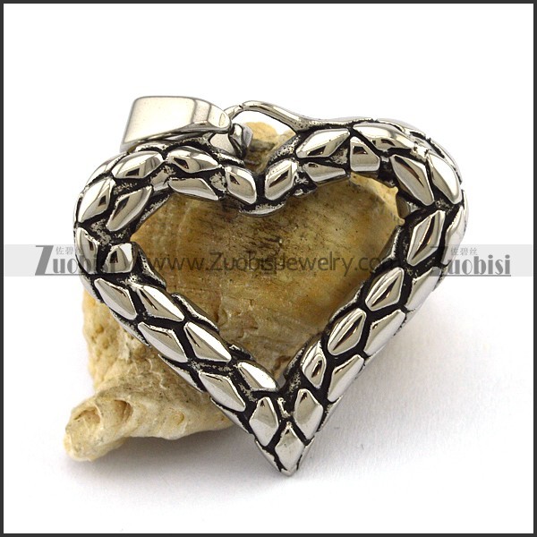 Hollow Stainless Steel Heart Pendant p002579