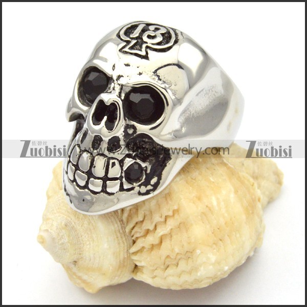 Stainless Steel Skull Rings wth black eyes -r000472