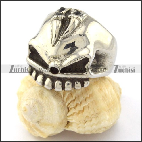 Mens Skull Ring in Stainless Steel for Motorcycle Bikers -r000741