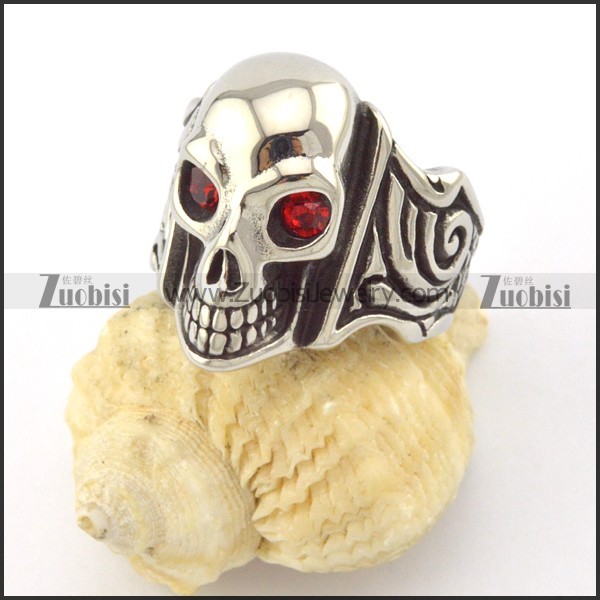 two red rhinestone eyes skull ring r001166