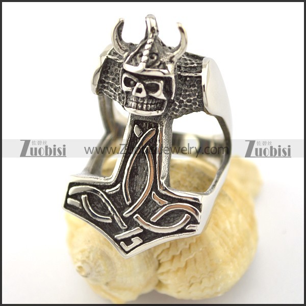 Wearing Horn Cap skull stainless steel rings r001581