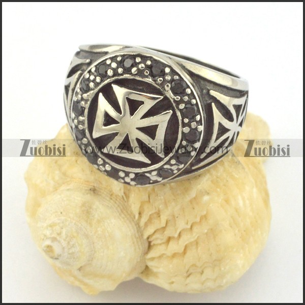 The black cross ring r001403