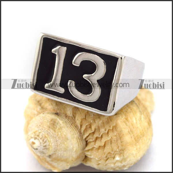 13 Lucky Ring r002965