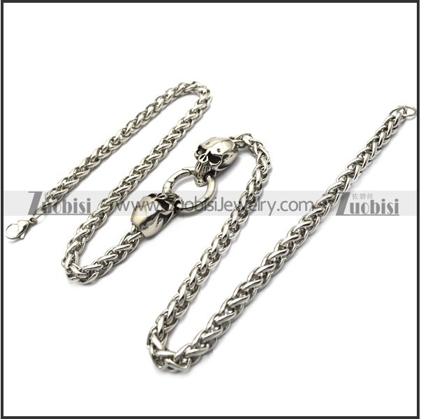 stainless steel chain with 2 skull heads and 1 smart ring n002332