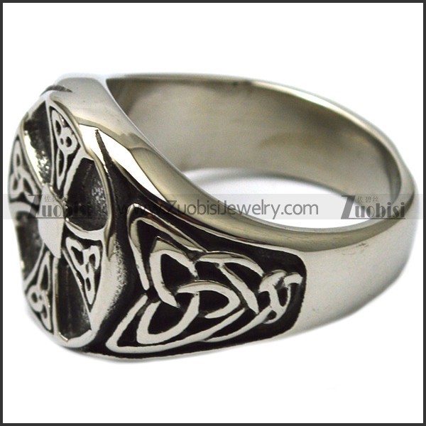 Stainless Steel Trinity Celtic Knot Ring r006558