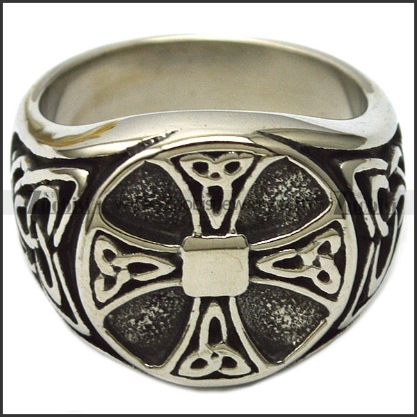 Stainless Steel Trinity Celtic Knot Ring r006558