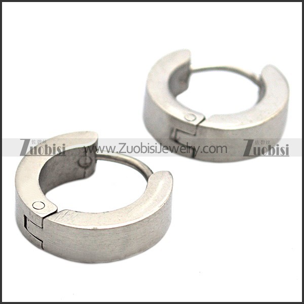 great nonrust steel Cutting Earring for Ladies - e000315