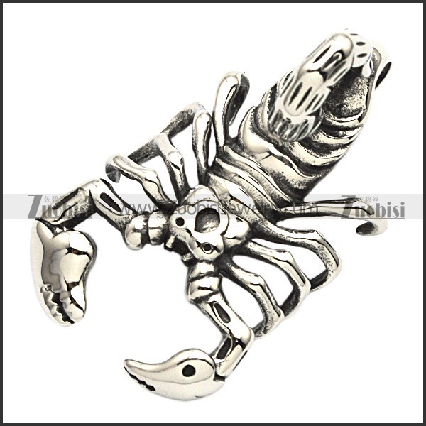 37mm length lively scorpion pendant p001575
