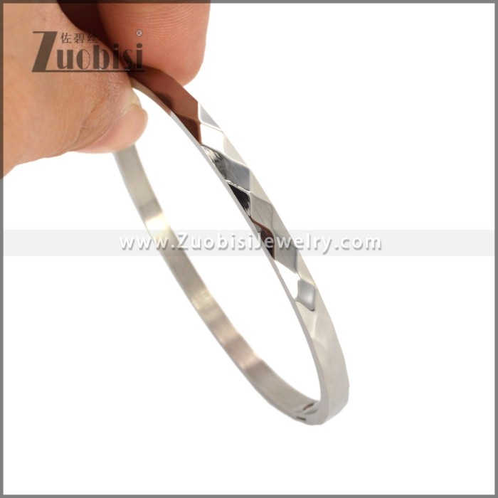 Stainless Steel Bangles b010468S
