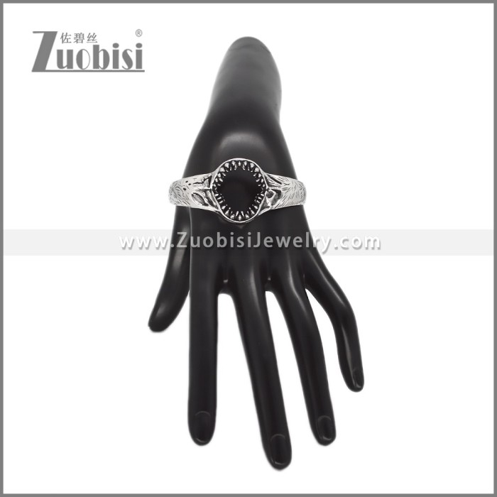 Stainless Steel Bangle b010804