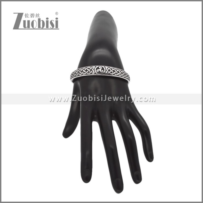 Stainless Steel Bangle b010867