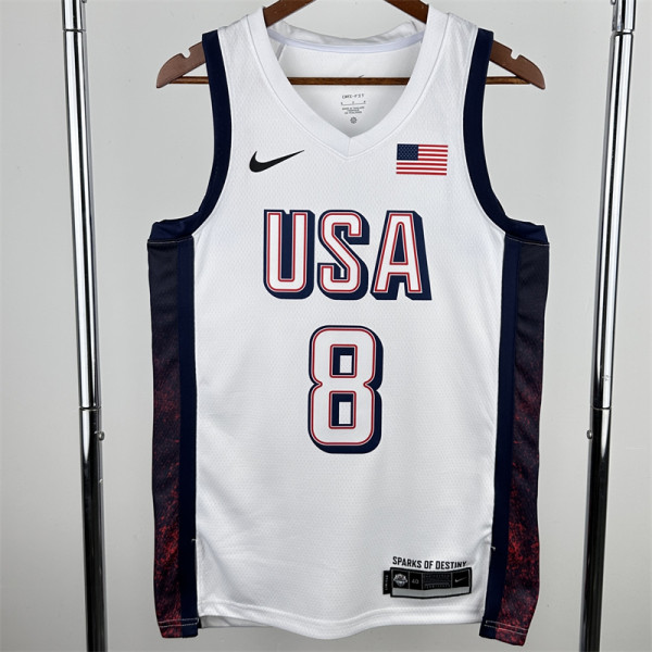 The United States team at the 24th Olympic Games  24年奥运会 美国队 白色 8号 伦纳德
