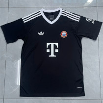 24-25 Bayern München (Goalkeeper) Fans Version Thailand Quality
