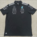 2025 Black Mercedes Benz has a collar F1一级方程式赛车服