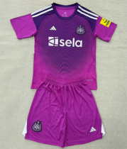 Kids kit 25-26 Newcastle United (Goalkeeper) Thailand Quality