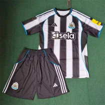 25-26 Newcastle United home Set.Jersey & Short High Quality
