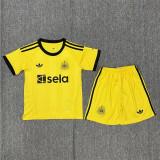 Kids kit 25-26 Newcastle United (Goalkeeper) Thailand Quality