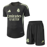 Player Version 25-26 Real Madrid (Training clothes) Set.Jersey & Short High Quality