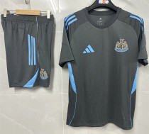 25-26 Newcastle United (Training clothes) Set.Jersey & Short High Quality