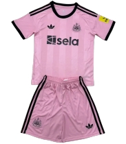 25-26 Newcastle United (Goalkeeper) Set.Jersey & Short High Quality
