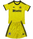 25-26 Newcastle United (Goalkeeper) Set.Jersey & Short High Quality
