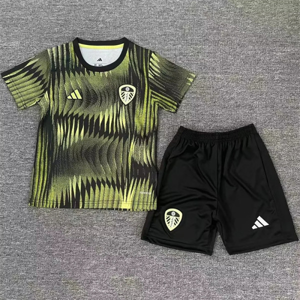 Kids kit 25-26 Leeds United (Training clothes) Thailand Quality