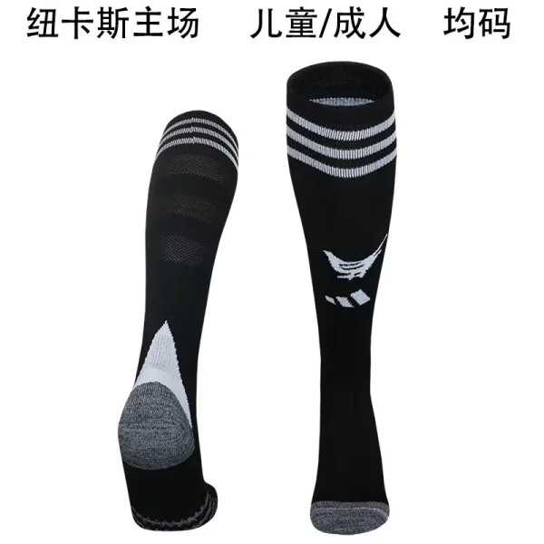 25-26 Newcastle United home Soccer Socks