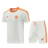 26-27 Bayern München (Special Edition) Set.Jersey & Short High Quality