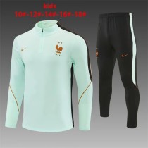 Young 2026 France (light green) Sweater tracksuit set