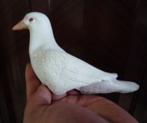 Living Latex Dove