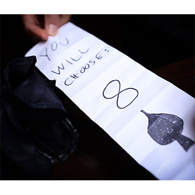 Glassandra by Stefan Olschewski