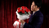 The Bouquet (Red) by Bond Lee & MS Magic
